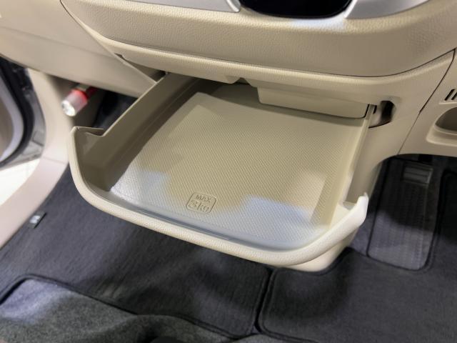 N-WGN G・ターボパッケージ 点検記録簿 地デジ サイドエアバック 盗難警報装置 ターボ車 スマートキーシステム バックモニター Iストップ 横滑り防止システム オートエアコン 禁煙車 キーレスキー DVD(36枚目)