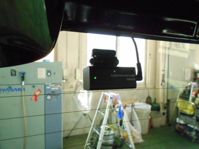 N-BOXカスタム Lターボ 禁煙車 センシング6SRS ナビ リアカメラ フルセグ Bluetooth ミュージックラック DVD SD USB 両パワスラ シートヒーター 革巻きハンドル リアコーナーセンサー プラズマエアコン(5枚目)