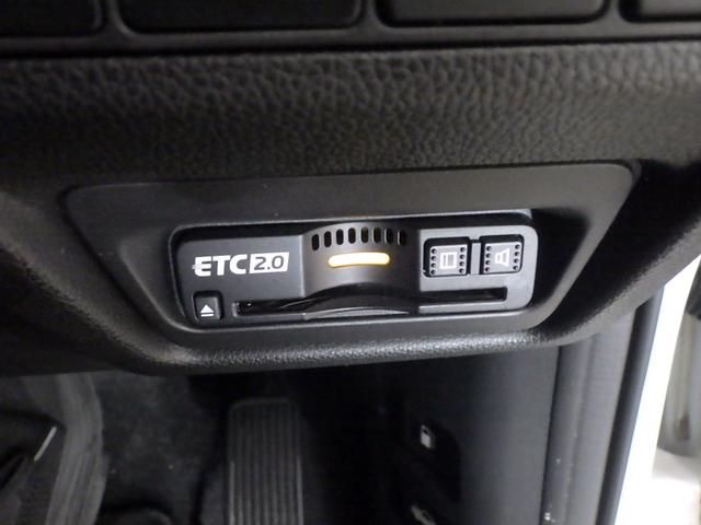 ステップワゴンスパーダ ｅ：ＨＥＶスパーダＧ・ＥＸホンダセンシング　禁煙　センシング６ＳＲＳ　９インチナビ　リアカメラ　天吊りモニター　フルセグ　Ｂｌｕｅｔｏｏｔｈ　ミュージックラック　ＵＳＢ　両パワスラ　シートヒータ　ヒーテッドミラー　革巻きハンドル　ＬＥＤ　ＥＴＣ（7枚目）