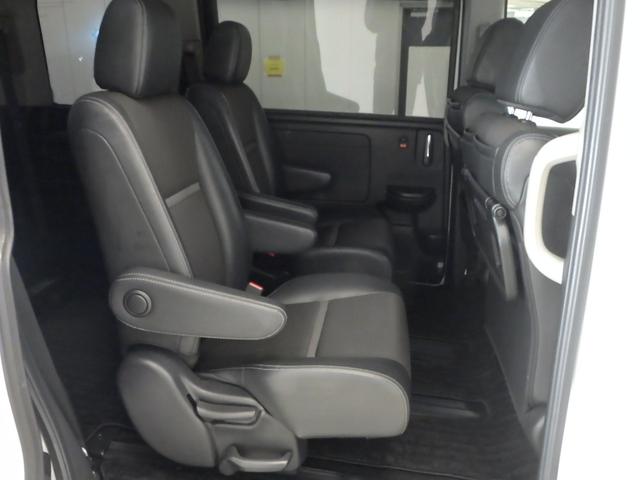 ステップワゴンスパーダ ｅ：ＨＥＶスパーダＧ・ＥＸホンダセンシング　禁煙　センシング６ＳＲＳ　９インチナビ　リアカメラ　天吊りモニター　フルセグ　Ｂｌｕｅｔｏｏｔｈ　ミュージックラック　ＵＳＢ　両パワスラ　シートヒータ　ヒーテッドミラー　革巻きハンドル　ＬＥＤ　ＥＴＣ（25枚目）