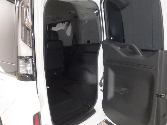 ステップワゴンスパーダ ｅ：ＨＥＶスパーダＧ・ＥＸホンダセンシング　禁煙　センシング６ＳＲＳ　９インチナビ　リアカメラ　天吊りモニター　フルセグ　Ｂｌｕｅｔｏｏｔｈ　ミュージックラック　ＵＳＢ　両パワスラ　シートヒータ　ヒーテッドミラー　革巻きハンドル　ＬＥＤ　ＥＴＣ（28枚目）