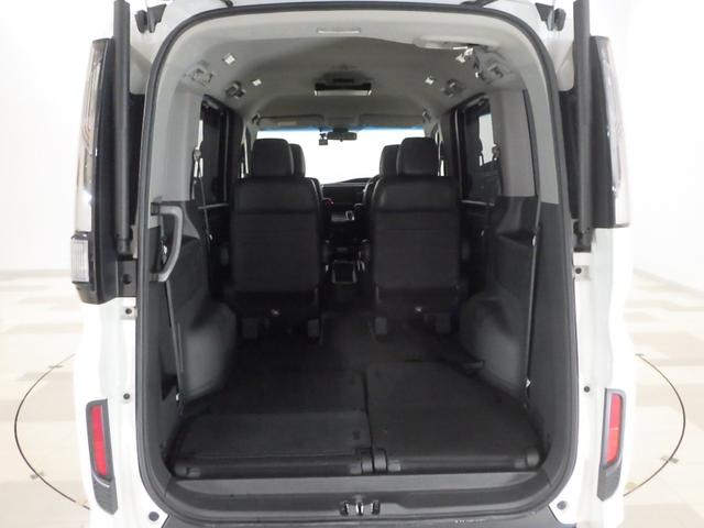 ステップワゴンスパーダ ｅ：ＨＥＶスパーダＧ・ＥＸホンダセンシング　禁煙　センシング６ＳＲＳ　９インチナビ　リアカメラ　天吊りモニター　フルセグ　Ｂｌｕｅｔｏｏｔｈ　ミュージックラック　ＵＳＢ　両パワスラ　シートヒータ　ヒーテッドミラー　革巻きハンドル　ＬＥＤ　ＥＴＣ（29枚目）