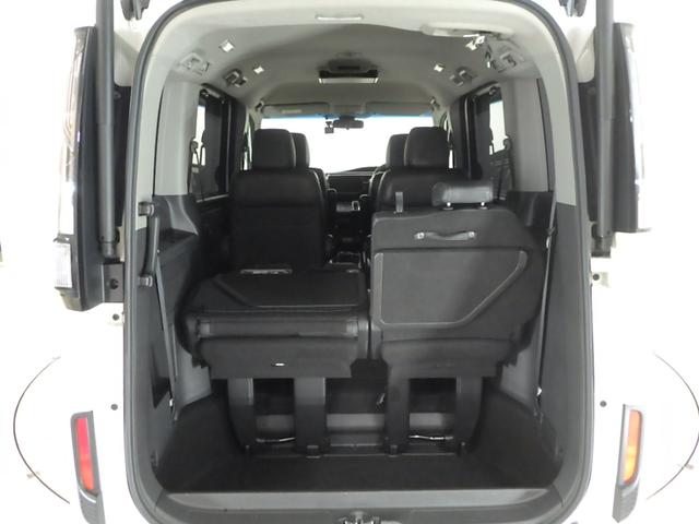 ステップワゴンスパーダ ｅ：ＨＥＶスパーダＧ・ＥＸホンダセンシング　禁煙　センシング６ＳＲＳ　９インチナビ　リアカメラ　天吊りモニター　フルセグ　Ｂｌｕｅｔｏｏｔｈ　ミュージックラック　ＵＳＢ　両パワスラ　シートヒータ　ヒーテッドミラー　革巻きハンドル　ＬＥＤ　ＥＴＣ（30枚目）