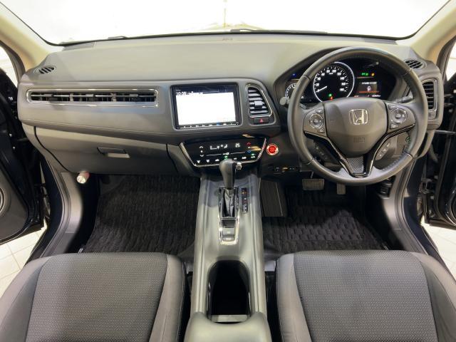 ヴェゼル Ｘ・ホンダセンシング　Ｒカメラ　Ｗエアバッグ　盗難防止　禁煙　アクティブクルーズコントロール　オートエアコン　ＬＥＤランプ　衝突軽減ブレ－キ　パワステ　整備記録簿　Ｄレコ　カーテンエアバック　ＴＶナビ（15枚目）