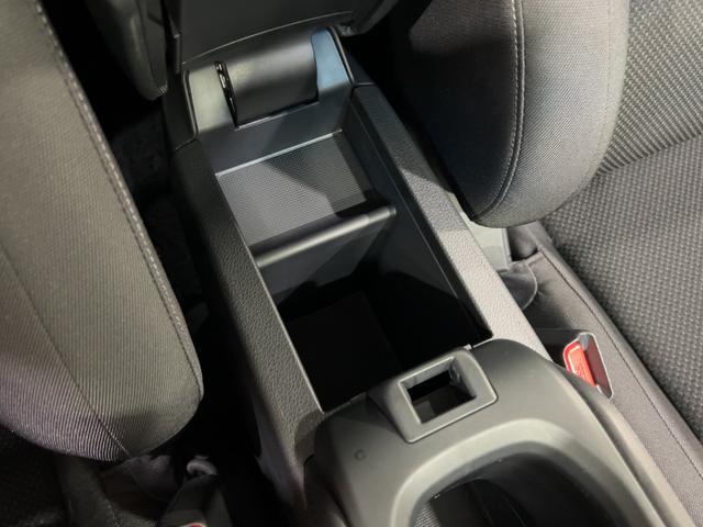 ヴェゼル Ｘ・ホンダセンシング　Ｒカメラ　Ｗエアバッグ　盗難防止　禁煙　アクティブクルーズコントロール　オートエアコン　ＬＥＤランプ　衝突軽減ブレ－キ　パワステ　整備記録簿　Ｄレコ　カーテンエアバック　ＴＶナビ（40枚目）