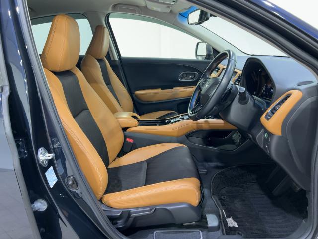 ヴェゼル ハイブリッドＺ・ホンダセンシング　禁煙　整備記録簿　横滑防止装置　バックガイドモニター　ＬＥＤライト　１オーナー　シートＨ　ＵＳＢ　ナビＴＶ　ＡＣ　サイドエアバック　アクティブクルーズコントロール（21枚目）