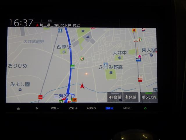 フリード Ｇブラックスタイル　禁煙車　そのまんま車　センシング　サイドＳＲＳなし　９インチナビ　リアカメラ　フルセグ　Ｂｌｕｅｔｏｏｔｈ　ミュージックラック　ＵＳＢ　ＨＤＭＩ　両パワスラ　シートヒータ　コンフォート　ＬＥＤ　ＥＴＣ（3枚目）