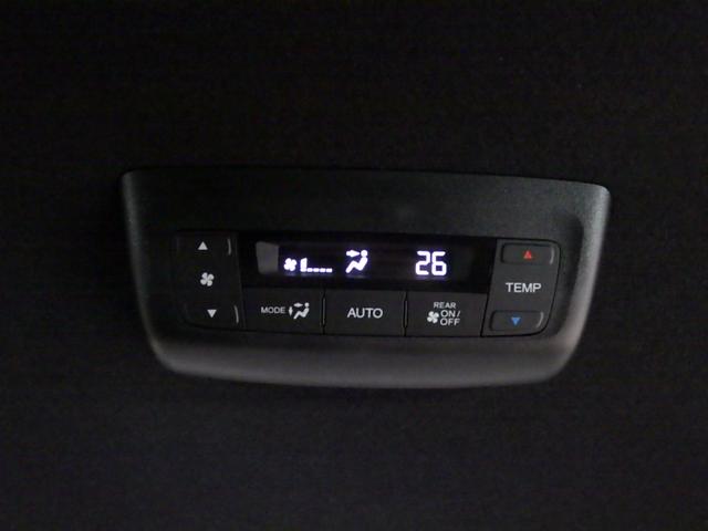 ステップワゴン ｅ：ＨＥＶスパーダ　禁煙車　ホンダセンシング　ＬＥＤヘッドライト　スマートキー　両側電動スライドドア　パワーテールゲート　純正コネクトナビ　ＣＤ　ＤＶＤ　ブルートゥースオーディオ　ミュージックラック　ＨＤＭＩ　ＥＴＣ（10枚目）