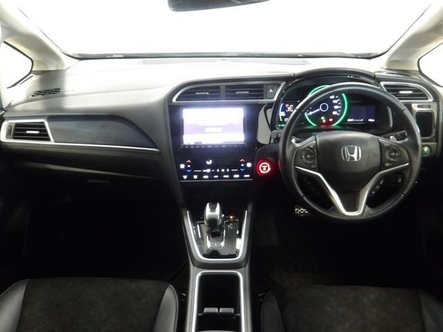 シャトル ハイブリッドＸホンダセンシング　禁煙車　ホンダセンシング　純正ナビ　スマートキー　ＬＥＤヘッドライト　パドルシフト　フォグランプ　リアカメラ　シートヒーター　ブルートゥースオーディオ　ＣＤ　ＤＶＤ　フルセグＴＶ　サイドエアバッグ（16枚目）