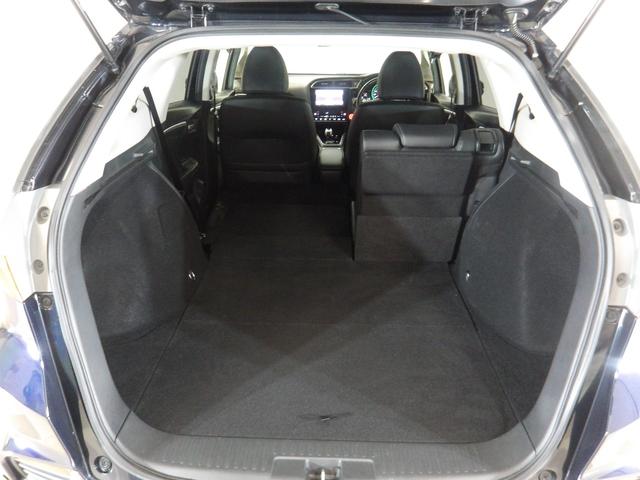 シャトル ハイブリッドＸホンダセンシング　禁煙車　ホンダセンシング　純正ナビ　スマートキー　ＬＥＤヘッドライト　パドルシフト　フォグランプ　リアカメラ　シートヒーター　ブルートゥースオーディオ　ＣＤ　ＤＶＤ　フルセグＴＶ　サイドエアバッグ（23枚目）