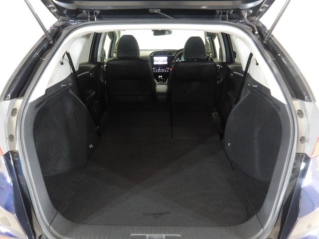 シャトル ハイブリッドＸホンダセンシング　禁煙車　ホンダセンシング　純正ナビ　スマートキー　ＬＥＤヘッドライト　パドルシフト　フォグランプ　リアカメラ　シートヒーター　ブルートゥースオーディオ　ＣＤ　ＤＶＤ　フルセグＴＶ　サイドエアバッグ（24枚目）