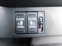 【両側パワースライドドア】両側がパワースライドドアになっており、運転席のスイッチやスマートキーのボタンからでも開閉が可能です!狭い駐車場でのお子様の乗り降りに便利です!
