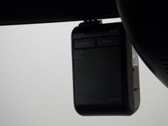 【ドライブレコーダー】万が一の事故にあった場合でも、ドライブレコーダーがその瞬間の映像を記録しています！事故だけでなく、楽しいお出かけの風景なども録画してくれています。 6