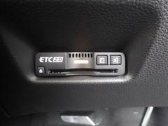 ＥＴＣ付！高速道路の料金所はキャッシュレスで通過です！サービスエリア等にあるスマートインターの出入りも利用可能でとっても便利☆ご納車後すぐにお使い頂けるようセットアップしてのお渡しとなります。 3