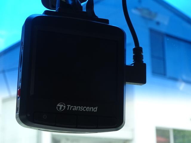 ステップワゴンスパーダ Ｚ　禁煙　ナビ　リアカメラ　Ｂｌｕｅｔｏｏｔｈ　両側電動スライドドア　社外ドラレコ　ＨＩＤ　ＥＴＣ　スマートキー　アイドリングストップ　フルセグ　ＣＤ・ＤＶＤ再生　パドルシフト　ドアバイザー　フルＴＶ（4枚目）