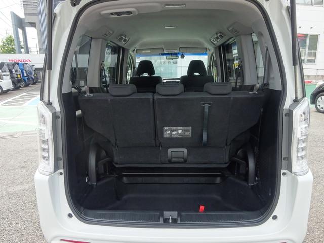 ステップワゴンスパーダ Ｚ　禁煙　ナビ　リアカメラ　Ｂｌｕｅｔｏｏｔｈ　両側電動スライドドア　社外ドラレコ　ＨＩＤ　ＥＴＣ　スマートキー　アイドリングストップ　フルセグ　ＣＤ・ＤＶＤ再生　パドルシフト　ドアバイザー　フルＴＶ（12枚目）