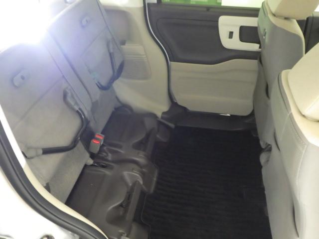 Ｎ－ＢＯＸ Ｇ・Ｌホンダセンシング　禁煙車　センシング　ナビ　（ＣＤ　ＤＶＤ　ラジオ　ＴＶ　ＵＳＢ　ＳＤ　ＢＴＡ）　　リアカメラ　ドアバイザー　ＥＴＣ　ＬＥＤヘッドライト　左側パワースライドドア　フルオートエアコン　レーダブレーキ（16枚目）