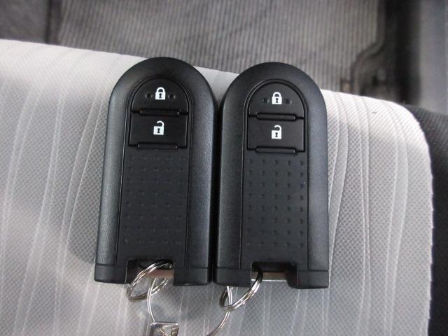 ミライース ＧＳＡＩＩＩ　禁煙　ナビ　リアカメラ　Ｂｌｕｅｔｏｏｔｈ　衝突軽減ブレーキ　ＬＥＤ　ＵＳＢ　シートヒーター　パーキングセンサー　ドアバイザー　フルセグ　キーフリーシステム　アルミ　ＣＤ・ＤＶＤ再生　ブルートゥース（7枚目）