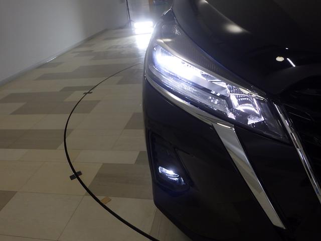 キックス Ｘツートーンインテリアエディション　禁煙　ワンオーナー　９インチナビ　全方位カメラ　Ｂｌｕｅｔｏｏｔｈ　ＥＴＣ２．０　ＬＥＤ　ＵＳＢ　衝突軽減ブレーキ　クルーズコントロール　ドラレコ　シートヒーター　インテリジェントルームミラー　アルミ（6枚目）