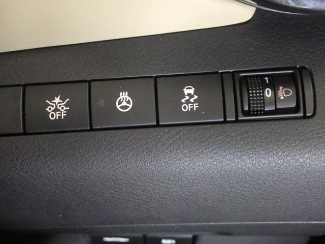 キックス Ｘツートーンインテリアエディション　禁煙　ワンオーナー　９インチナビ　全方位カメラ　Ｂｌｕｅｔｏｏｔｈ　ＥＴＣ２．０　ＬＥＤ　ＵＳＢ　衝突軽減ブレーキ　クルーズコントロール　ドラレコ　シートヒーター　インテリジェントルームミラー　アルミ（11枚目）