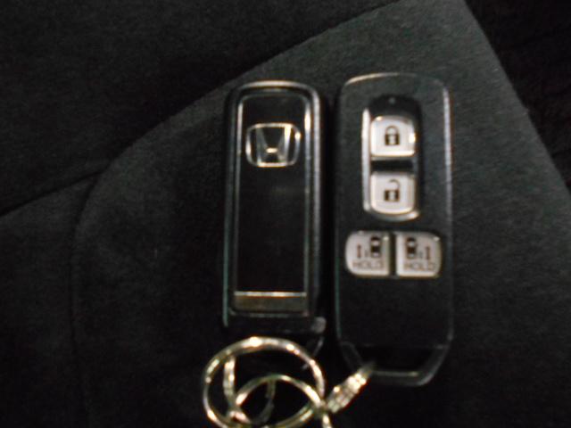 Ｎ－ＢＯＸカスタム Ｇ・ＥＸホンダセンシング　禁煙車　８インチ大画面ナビ　Ｒカメラ　両側電動スライドドア　Ｂｌｕｅｔｏｏｔｈ　ＵＳＢ　ＥＴＣ　フルセグＴＶ　ＣＤ　ＤＶＤ　純正１４インチアルミ　サイドカーテンエアバッグ　ＬＥＤライト　エアコン　ＰＷ（13枚目）