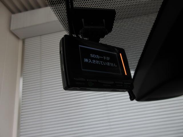 シエンタ ハイブリッドＧ　禁煙　ワンオーナー　ナビ　リアカメラ　Ｂｌｕｅｔｏｏｔｈ　両側電動スライドドア　衝突軽減ブレーキ　ＥＴＣ２．０　社外前後ドラレコ　前後コーナーセンサー　シートヒーター　ドアバイザー　フルセグ　クリソナ（4枚目）