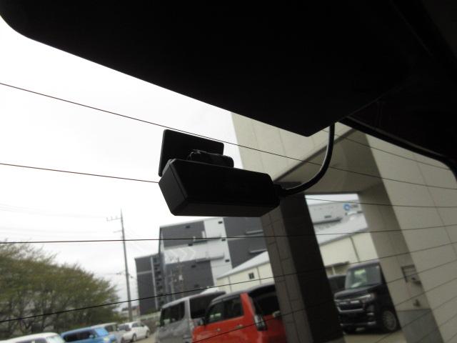 シエンタ ハイブリッドＧ　禁煙　ワンオーナー　ナビ　リアカメラ　Ｂｌｕｅｔｏｏｔｈ　両側電動スライドドア　衝突軽減ブレーキ　ＥＴＣ２．０　社外前後ドラレコ　前後コーナーセンサー　シートヒーター　ドアバイザー　フルセグ　クリソナ（6枚目）