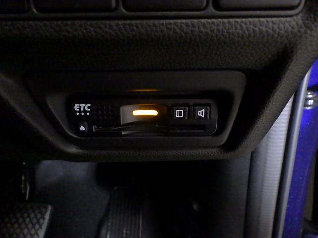 ステップワゴンスパーダ スパーダハイブリッドＧホンダセンシング　禁煙車　ワンオーナー　ディスプレイオーディオ（ラジオ　ＣＤ　ＴＶワンセグ　ＵＳＢ　ＨＤＭＩ）　リアカメラ　ＥＴＣ　ＬＥＤヘッドライト　オートエアコン　両側パワースライドドア　ドアバイザー　ＣＭＢＳ（7枚目）