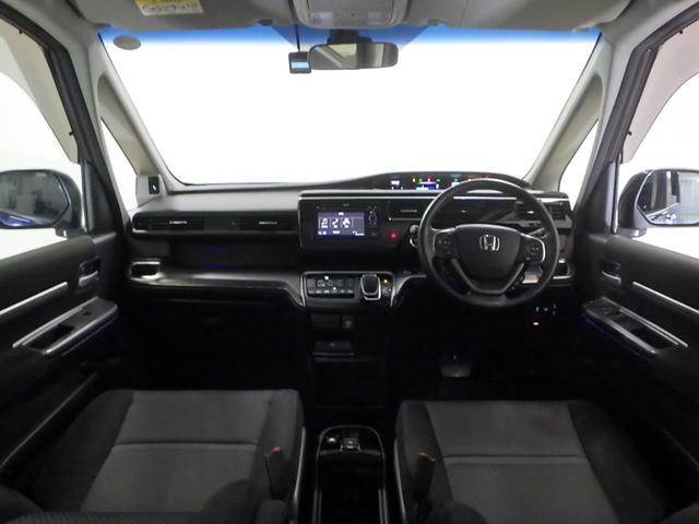 ステップワゴンスパーダ スパーダハイブリッドＧホンダセンシング　禁煙車　ワンオーナー　ディスプレイオーディオ（ラジオ　ＣＤ　ＴＶワンセグ　ＵＳＢ　ＨＤＭＩ）　リアカメラ　ＥＴＣ　ＬＥＤヘッドライト　オートエアコン　両側パワースライドドア　ドアバイザー　ＣＭＢＳ（12枚目）