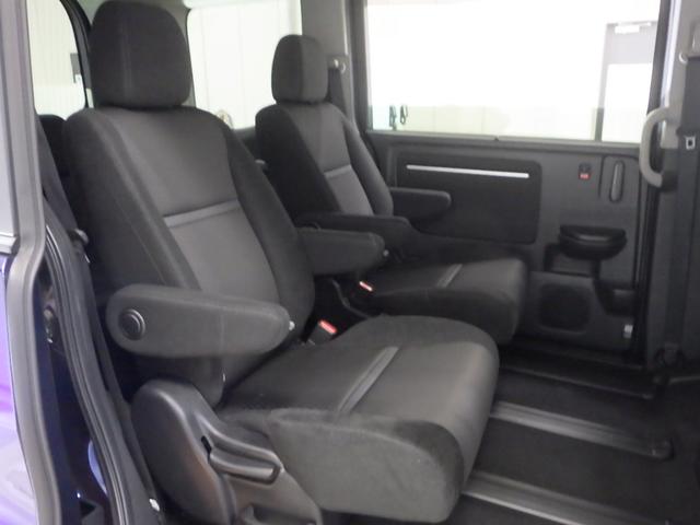 ステップワゴンスパーダ スパーダハイブリッドＧホンダセンシング　禁煙車　ワンオーナー　ディスプレイオーディオ（ラジオ　ＣＤ　ＴＶワンセグ　ＵＳＢ　ＨＤＭＩ）　リアカメラ　ＥＴＣ　ＬＥＤヘッドライト　オートエアコン　両側パワースライドドア　ドアバイザー　ＣＭＢＳ（15枚目）