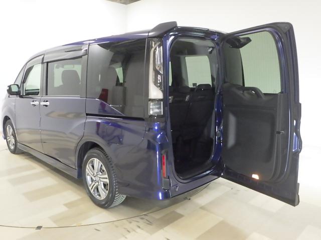 ステップワゴンスパーダ スパーダハイブリッドＧホンダセンシング　禁煙車　ワンオーナー　ディスプレイオーディオ（ラジオ　ＣＤ　ＴＶワンセグ　ＵＳＢ　ＨＤＭＩ）　リアカメラ　ＥＴＣ　ＬＥＤヘッドライト　オートエアコン　両側パワースライドドア　ドアバイザー　ＣＭＢＳ（19枚目）