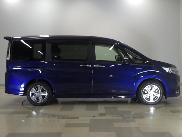 ステップワゴンスパーダ スパーダハイブリッドＧホンダセンシング　禁煙車　ワンオーナー　ディスプレイオーディオ（ラジオ　ＣＤ　ＴＶワンセグ　ＵＳＢ　ＨＤＭＩ）　リアカメラ　ＥＴＣ　ＬＥＤヘッドライト　オートエアコン　両側パワースライドドア　ドアバイザー　ＣＭＢＳ（21枚目）
