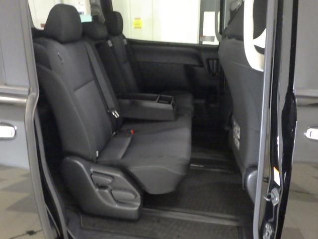 ヴォクシー ＺＳ煌　禁煙車　１オーナー　９ｉｎ大型画面ナビ　Ｂｌｕｅｔｏｏｔｈ　前後ドラレコ　両側電動スライドドア　バックカメラ　ＥＴＣ　フルセグＴＶ　ＣＤ　ＤＶＤ　ＬＥＤライト　フォグライト　ドアバイザー　スマートキー（13枚目）