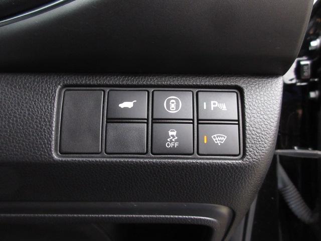 ヴェゼル ｅ：ＨＥＶＺ　禁煙車　８インチナビ　Ｂｌｕｅｔｏｏｔｈ　シートヒーター　前後ドラレコ　バックカメラ　パーキングセンサー　ＥＴＣ　ＬＥＤライト　フォグライト　サイドカーテンエアバッグ　電動テールゲート　ドアバイザー（15枚目）