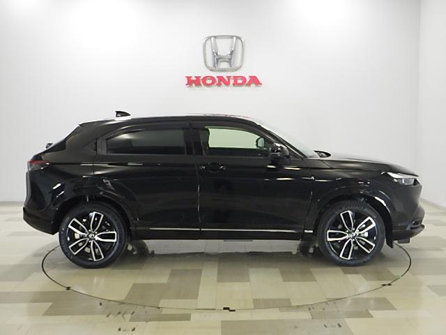 ヴェゼル ｅ：ＨＥＶＺ　禁煙車　８インチナビ　Ｂｌｕｅｔｏｏｔｈ　シートヒーター　前後ドラレコ　バックカメラ　パーキングセンサー　ＥＴＣ　ＬＥＤライト　フォグライト　サイドカーテンエアバッグ　電動テールゲート　ドアバイザー（32枚目）