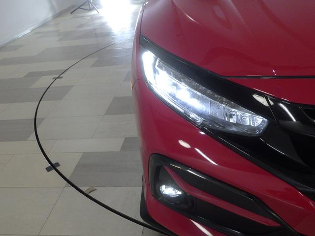 シビック ハッチバック 禁煙 ワンオーナー ナビ リアカメラ 6速MT Bluetooth 衝突軽減ブレーキ ETC2.0 LED USB アダプティブクルーズコントロール パワーシート 社外ローダウン 社外マフラー AAC(9枚目)