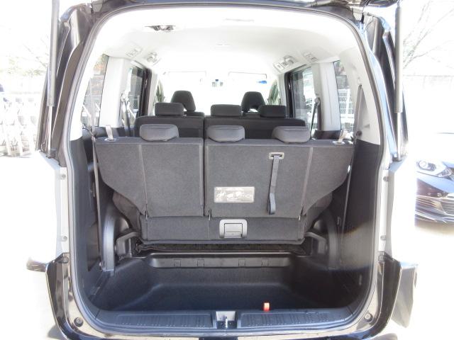 ラゲッジスペースも十分な広さを確保しております！