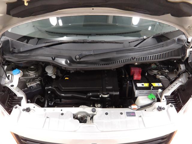 エンジンルームはクリーニング済なので、安心してお乗りいただけます。