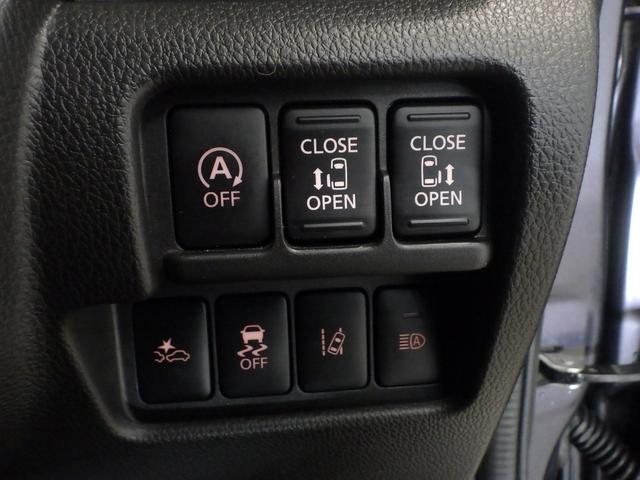 両側電動スライドドア！！荷物で手が塞がる時など簡単にドアの開閉が出来ます！何より力いらずで開閉ＯＫ！女性やお年寄りにも優しい♪電動機能はＯＦＦにもできますから元気なお子様の駆け出しも安心！