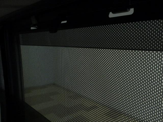 サンシェード付きなので、夏のドライブも快適！