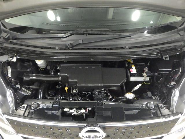 エンジンルームはクリーニング済なので、安心してお乗りいただけます。