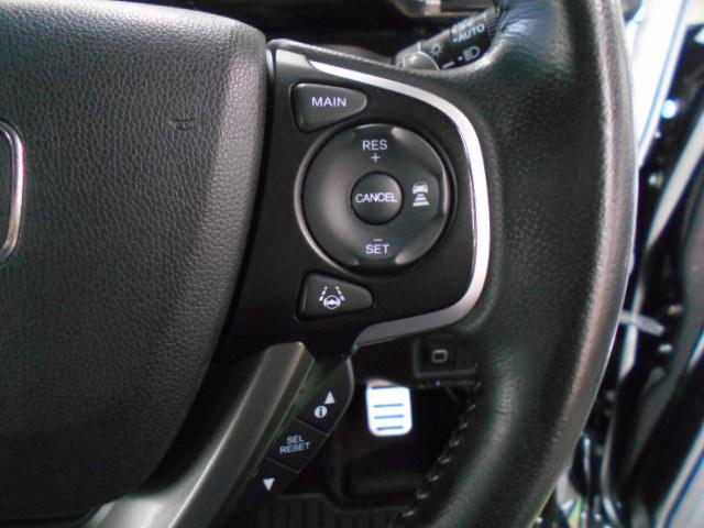 ステップワゴンスパーダ スパーダ・クールスピリットホンダセンシング　禁煙車　１オーナー　ナビ　Ｂｌｕｅｔｏｏｔｈ　シートヒーター　両側電動スライドドア　バックカメラ　ＥＴＣ　ＬＥＤライト　フォグライト　パドルシフト　ドアバイザー　サイドカーテンエアバッグ　スマートキー（10枚目）