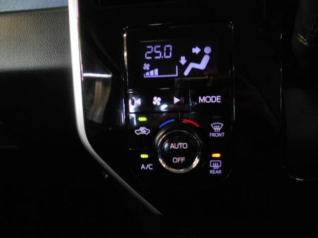 ルーミー カスタムＧ－Ｔ　禁煙車　ナビ　Ｂｌｕｅｔｏｏｔｈ　シートヒーター　バックカメラ　パーキングセンサー　ＥＴＣ　ドラレコ　衝突軽減ブレーキ　クルコン　ＬＥＤライト　フォグライト　スマートキー　ドアバイザー　ワンセグＴＶ（11枚目）