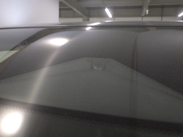 フィット ｅ：ＨＥＶホーム　禁煙車　ソノマンマ車　ナビ　Ｂｌｕｅｔｏｏｔｈ　バックカメラ　ＥＴＣ　パーキングセンサー　前後ドラレコ　サイドカーテンエアバッグ　ＬＥＤライト　ＣＤ　ＵＳＢ　スマートキー　衝突軽減ブレーキ　クルコン（22枚目）