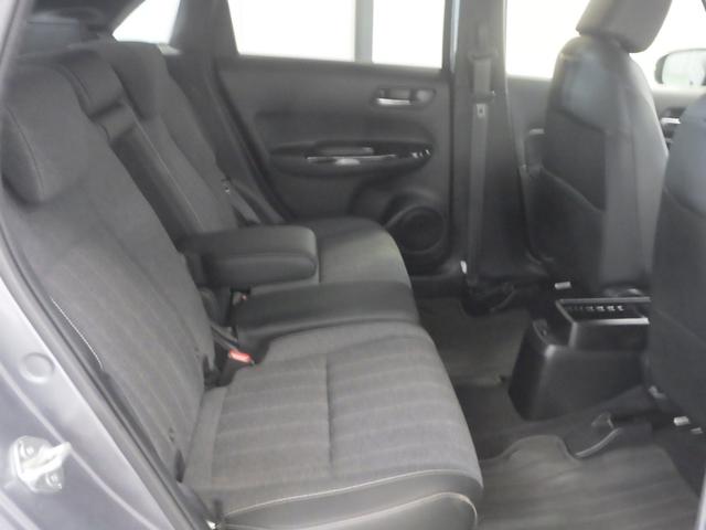 フィット ｅ：ＨＥＶホーム　禁煙車　ソノマンマ車　ナビ　Ｂｌｕｅｔｏｏｔｈ　バックカメラ　ＥＴＣ　パーキングセンサー　前後ドラレコ　サイドカーテンエアバッグ　ＬＥＤライト　ＣＤ　ＵＳＢ　スマートキー　衝突軽減ブレーキ　クルコン（26枚目）