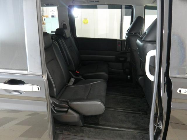 ステップワゴンスパーダ Ｚクールスピリット　禁煙　ワンオーナー　９インチナビ　後席モニター　リアカメラ　Ｂｌｕｅｔｏｏｔｈ　両側電動スライドドア　ＨＩＤ　ＥＴＣ　スマートキー　２列目キャプテンシート　クルーズコントロール　パドルシフト　アルミ（16枚目）