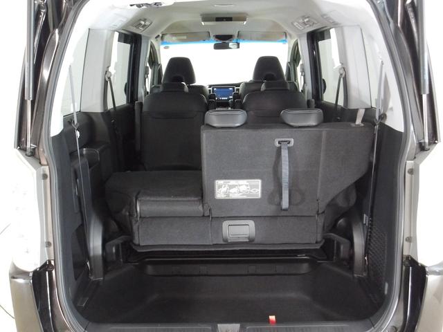 ステップワゴンスパーダ Ｚクールスピリット　禁煙　ワンオーナー　９インチナビ　後席モニター　リアカメラ　Ｂｌｕｅｔｏｏｔｈ　両側電動スライドドア　ＨＩＤ　ＥＴＣ　スマートキー　２列目キャプテンシート　クルーズコントロール　パドルシフト　アルミ（20枚目）