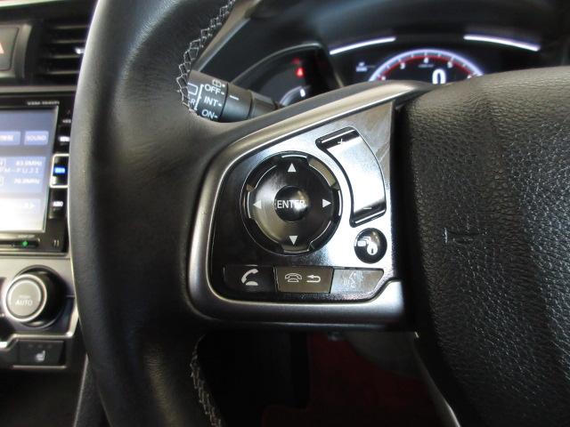 シビック ハッチバックホンダセンシング　禁煙車　６Ｍ／Ｔ　ワンオーナー　センシング　ＬＥＤヘッドライト　シートヒーター　無限フロアマット　無限バイザー　タイプＲリアスポイラー　ナビ　リアカメラ　社外マフラー　ＬＥＤルームライト　ＥＴＣ車載器（7枚目）