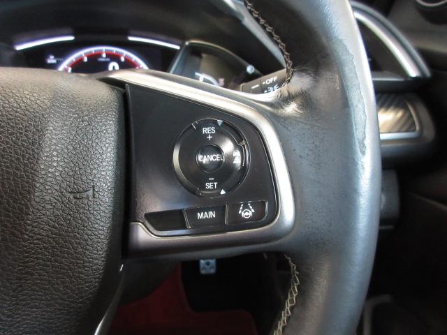 シビック ハッチバックホンダセンシング　禁煙車　６Ｍ／Ｔ　ワンオーナー　センシング　ＬＥＤヘッドライト　シートヒーター　無限フロアマット　無限バイザー　タイプＲリアスポイラー　ナビ　リアカメラ　社外マフラー　ＬＥＤルームライト　ＥＴＣ車載器（9枚目）