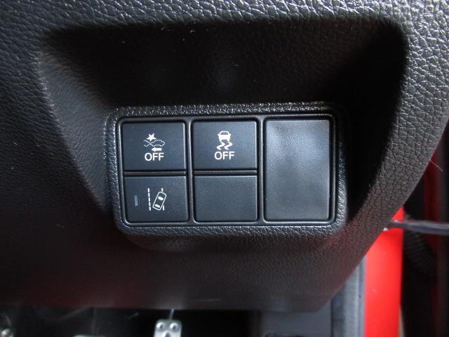 シビック ハッチバックホンダセンシング　禁煙車　６Ｍ／Ｔ　ワンオーナー　センシング　ＬＥＤヘッドライト　シートヒーター　無限フロアマット　無限バイザー　タイプＲリアスポイラー　ナビ　リアカメラ　社外マフラー　ＬＥＤルームライト　ＥＴＣ車載器（13枚目）